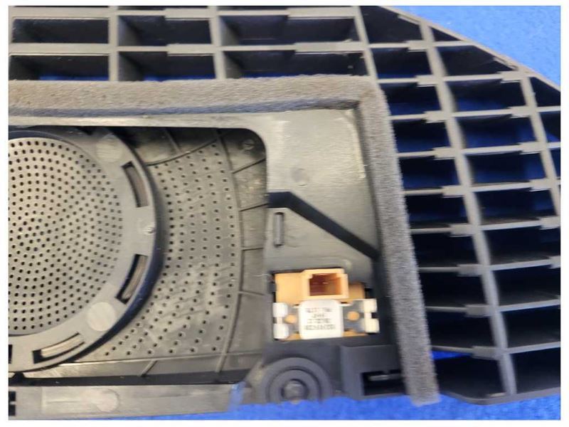 2014 Audi R8 V10 Coupe Top Dash Speaker Cover Sound  2136 - The Parts Farm