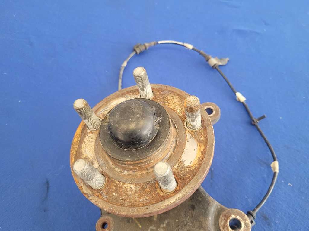2015-2017 Ford Mustang GT S550 Driver LH Front Spindle Knuckle Hub 2616 - The Parts Farm