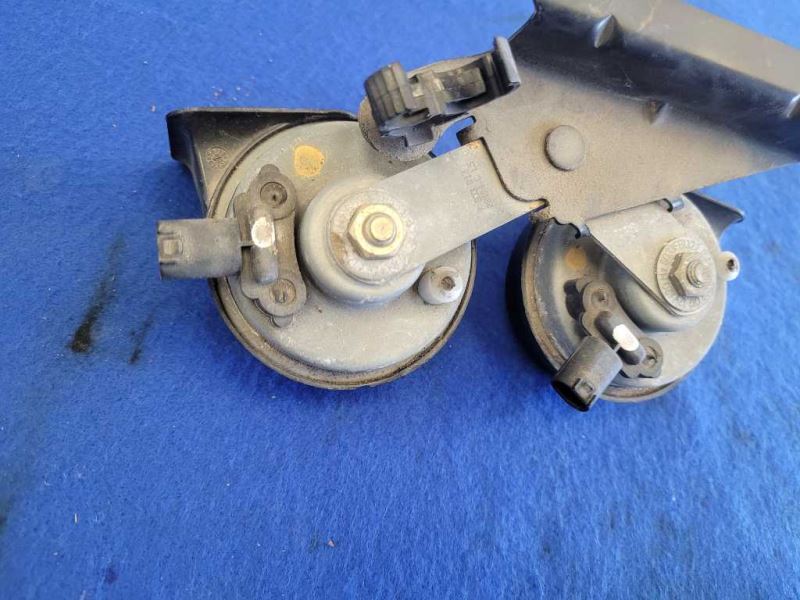 2001-2006 BMW M3 Convertible Horn Emergency Noise 2451 - The Parts Farm