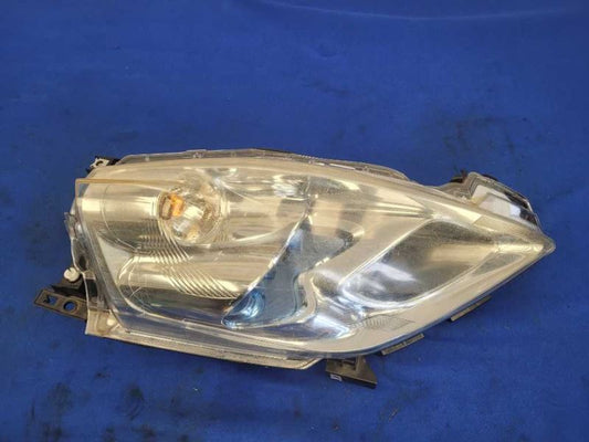 2011-2012 Nissan Leaf Passenger Front Headlight Lamp Light *Broken Tabs* 1856 - The Parts Farm