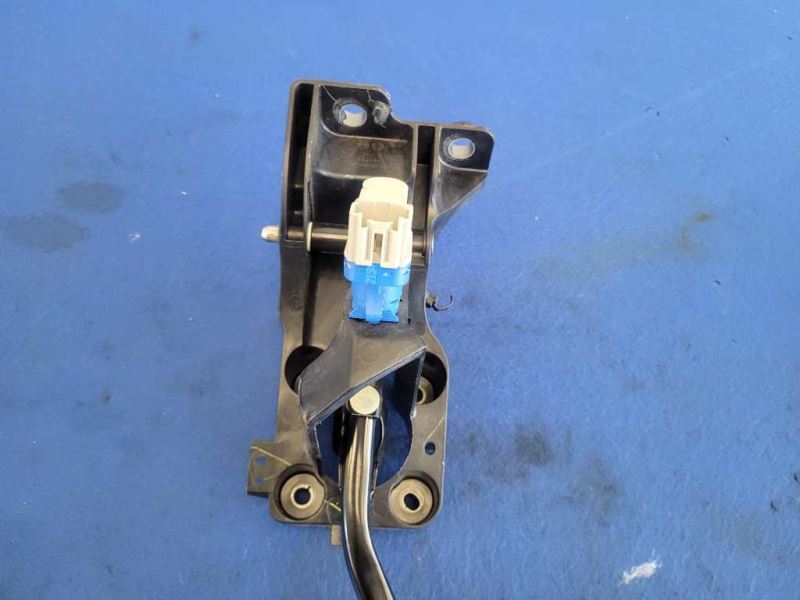 2015-2017 Ford Mustang GT S550 Brake Pedal Box Cage Automatic Transmission 2618 - The Parts Farm