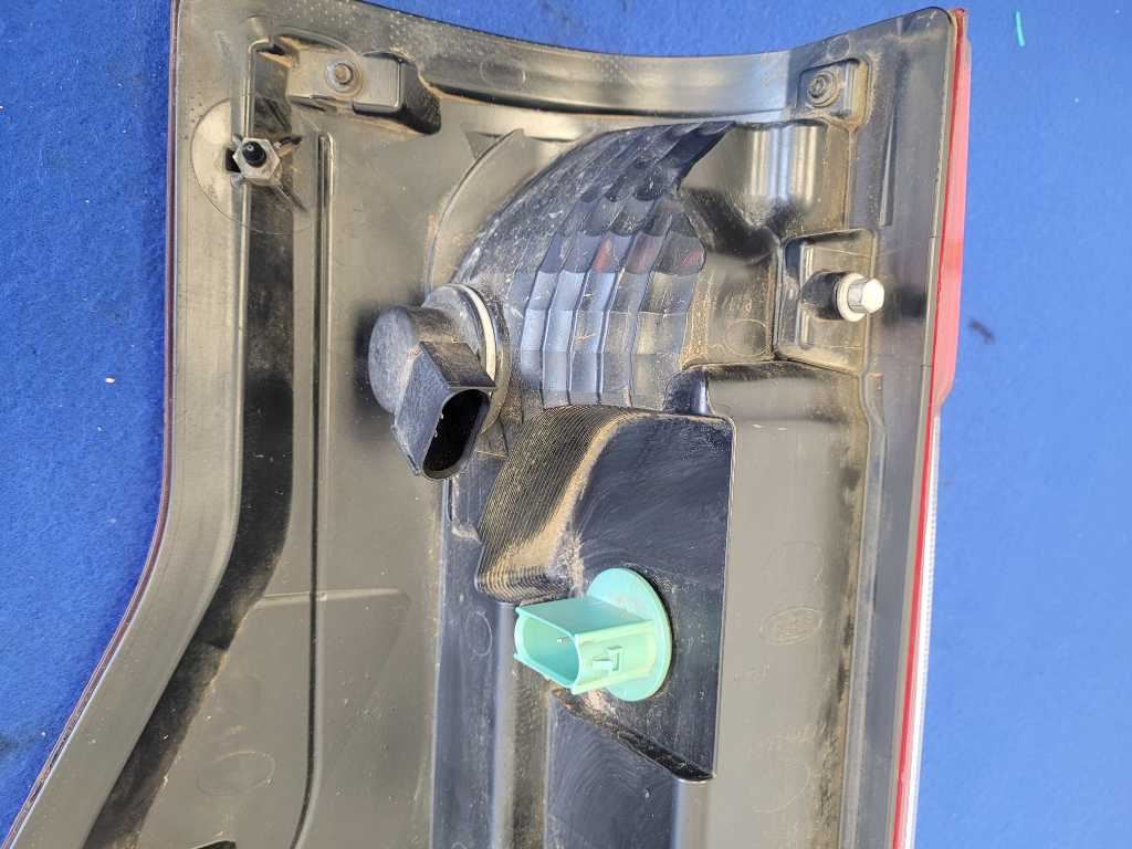 2022 Ford F250SD Pickup Truck Driver Left Rear Taillight Light Lamp Lens 2581 - The Parts Farm