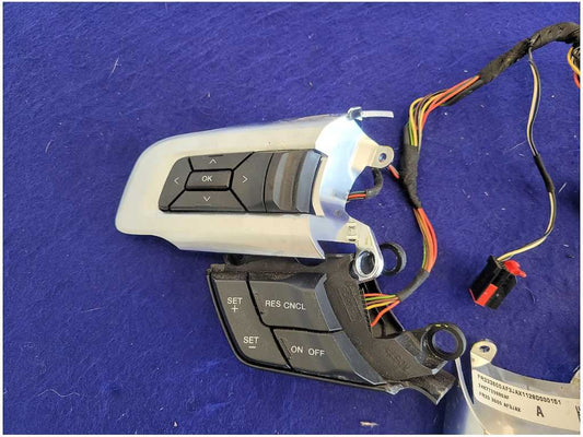 2015-2017 Ford Mustang GT S550 Controls Switches Front Steering Wheel 2701