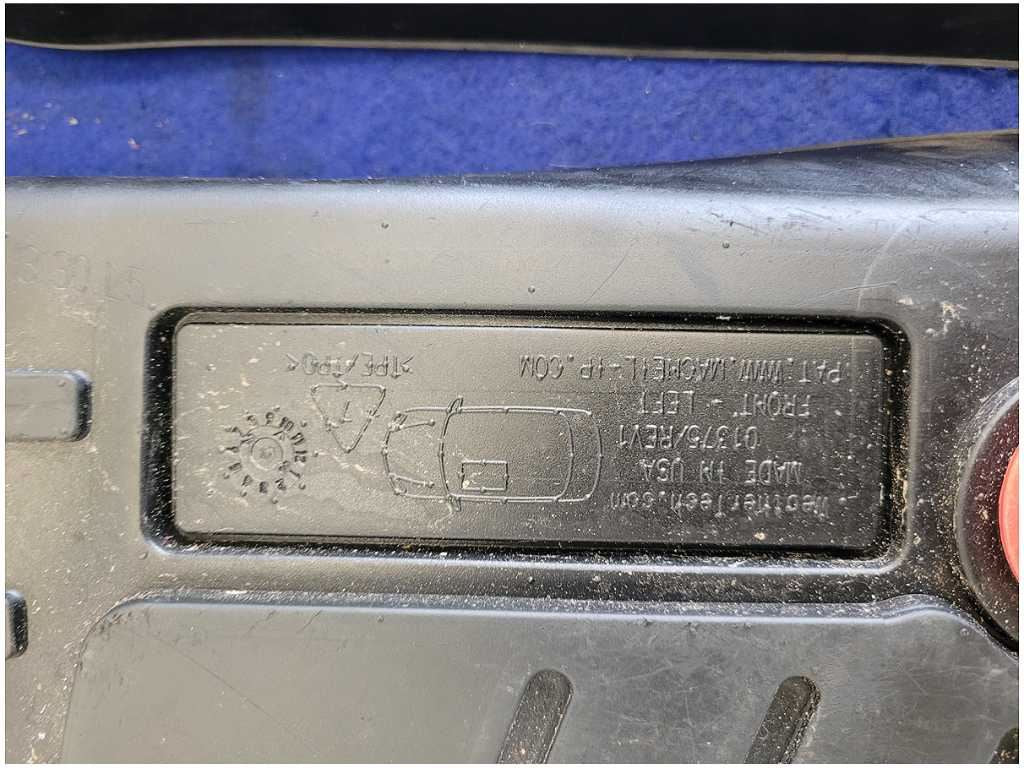47735933