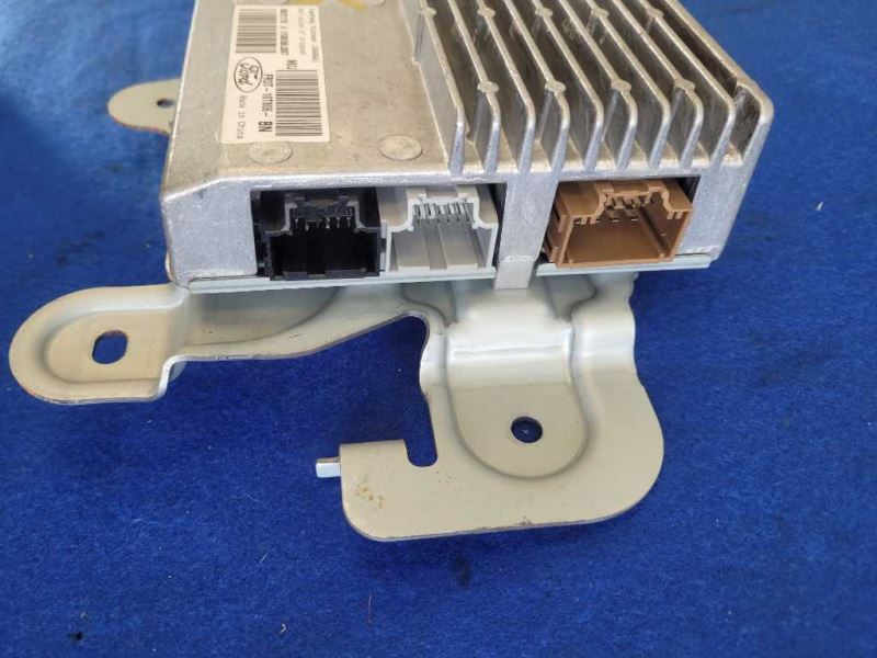 2015-2017 Ford Mustang GT S550 Amplifier Amp Dash Passenger Stereo 2495 - The Parts Farm
