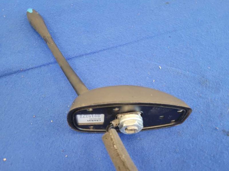 2011-2012 Nissan Leaf Antenna Roof Mounted Black Rod Base 1856 - The Parts Farm
