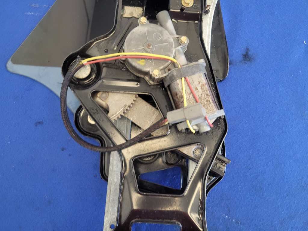 1994-2000 Ford Mustang GT Convertible Driver LH Quarter Window Glass Motor 2631 - The Parts Farm