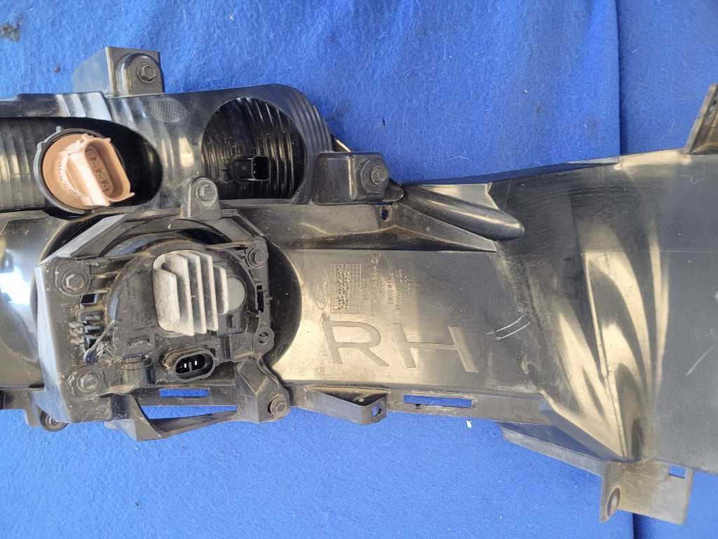 2015-2017 Ford Mustang GT Passenger Corner Park Light Bumper Turn Signal 2638 - The Parts Farm