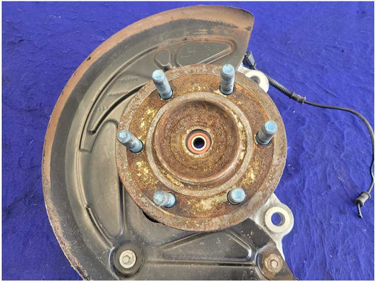 2015-2017 Ford F150 4x4 Pickup Truck Driver Front Spindle Knuckle 2762