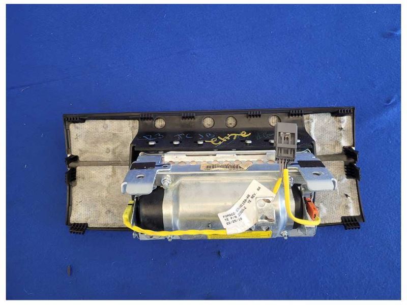 2005-2009 Ford Mustang GT 4.6L Dash Trim Kit Vent Molding Dashboard 2542 - The Parts Farm