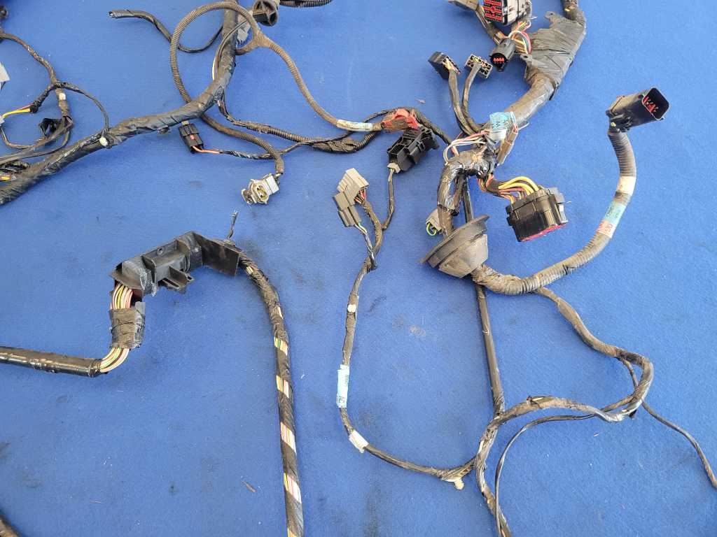 1995 Ford Mustang GT 5.0L Convertible Body Harness Wire Plug A/T 2631 - The Parts Farm