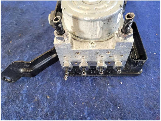 2018-2023 Ford Mustang GT S550 ABS Module Anti-Lock Brakes Pump M/T 2810