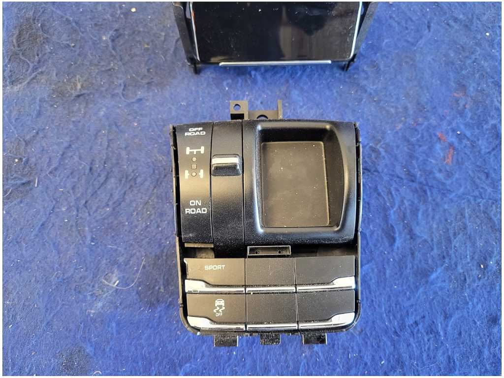 46900886