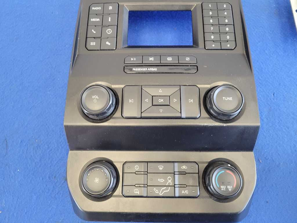 2022 Ford F250SD Pickup Truck Audio Equipment Radio Control Panel 2581 - The Parts Farm