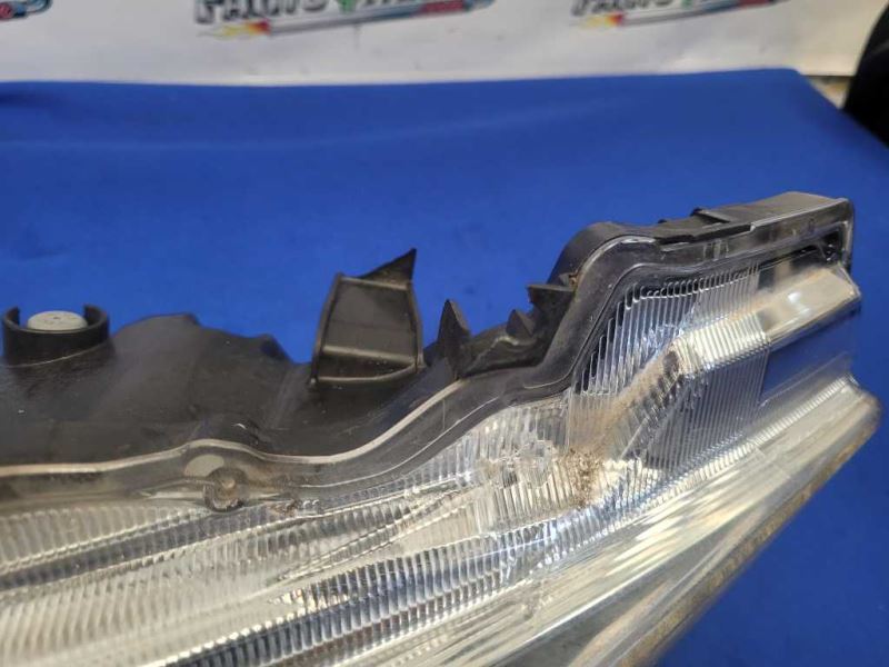 2011-2012 Nissan Leaf Passenger Front Headlight Lamp Light *Broken Tabs* 1856 - The Parts Farm