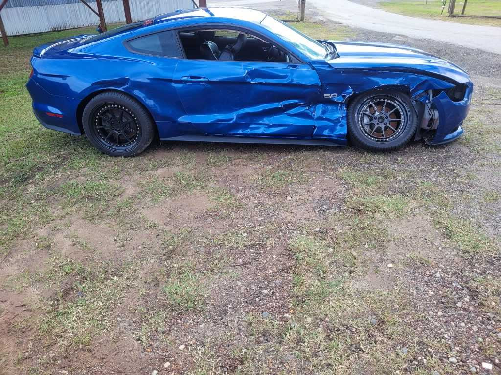 2015-2017 Ford Mustang GT Passenger Corner Park Light Bumper Turn Signal 2638 - The Parts Farm