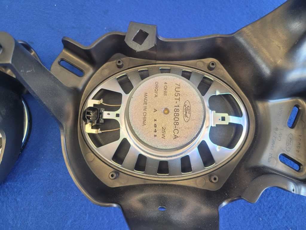 2011-2014 Ford Mustang GT S197 Convertible Pair Rear Speakers Audio 2639 - The Parts Farm