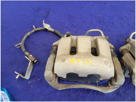 2011-2014 Ford Mustang GT S197 5.0L Pair Front Brake Calipers Pads RH LH 2751