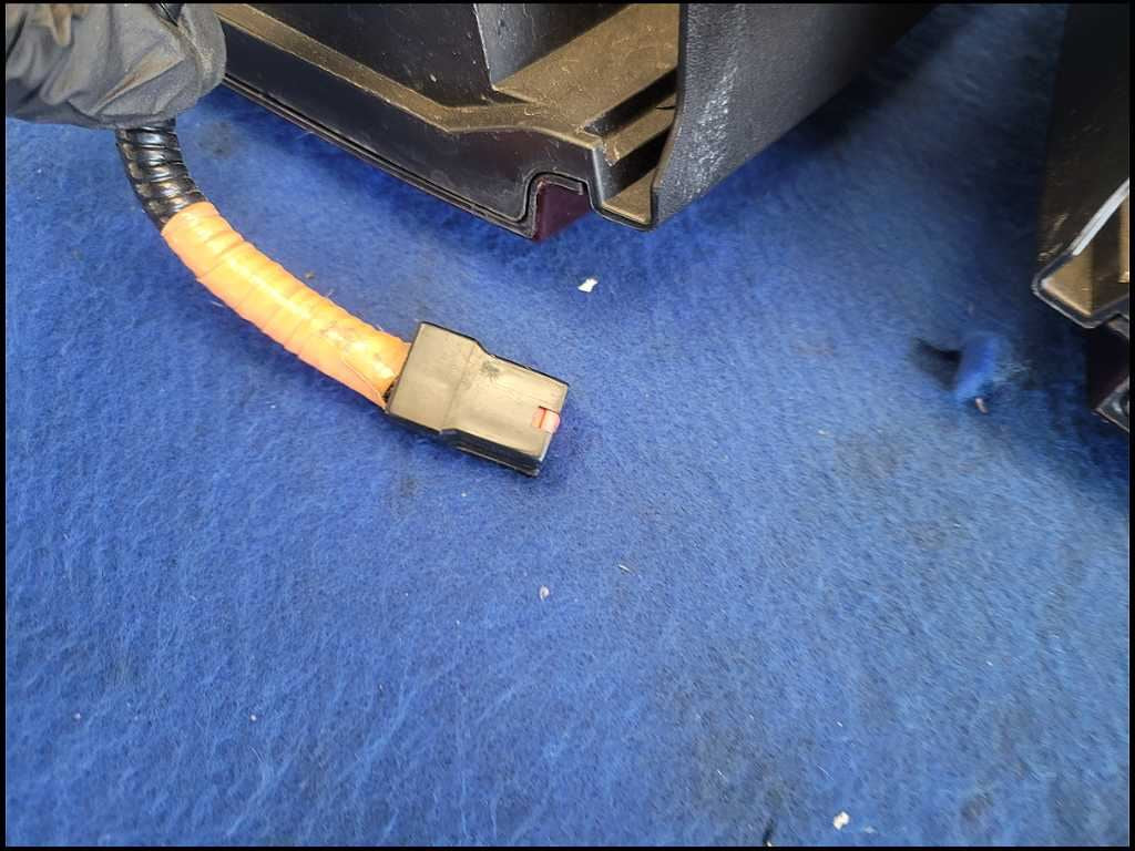 44077138