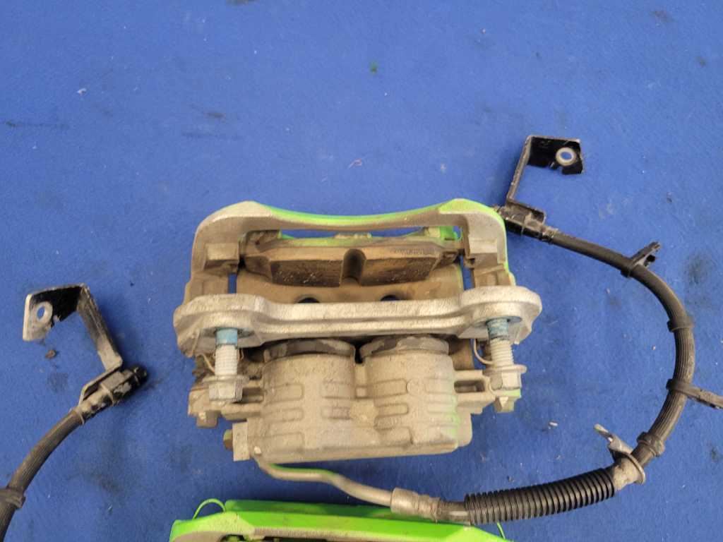 2011-2014 Ford Mustang GT Pair Front Brembo Brakes Calipers Pads Hoses 2633 - The Parts Farm