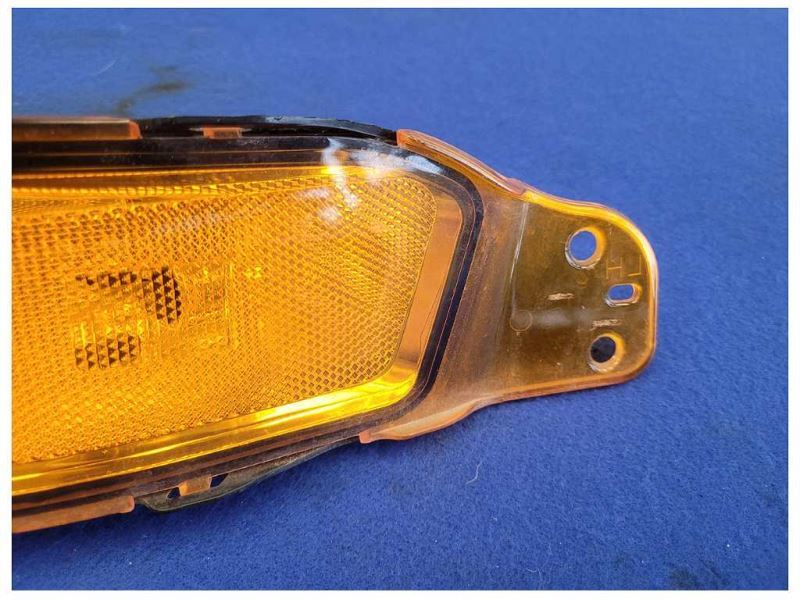 2005-2009 Ford Mustang GT Front Driver LH Turn Signal Parking Lamp 2600 - The Parts Farm