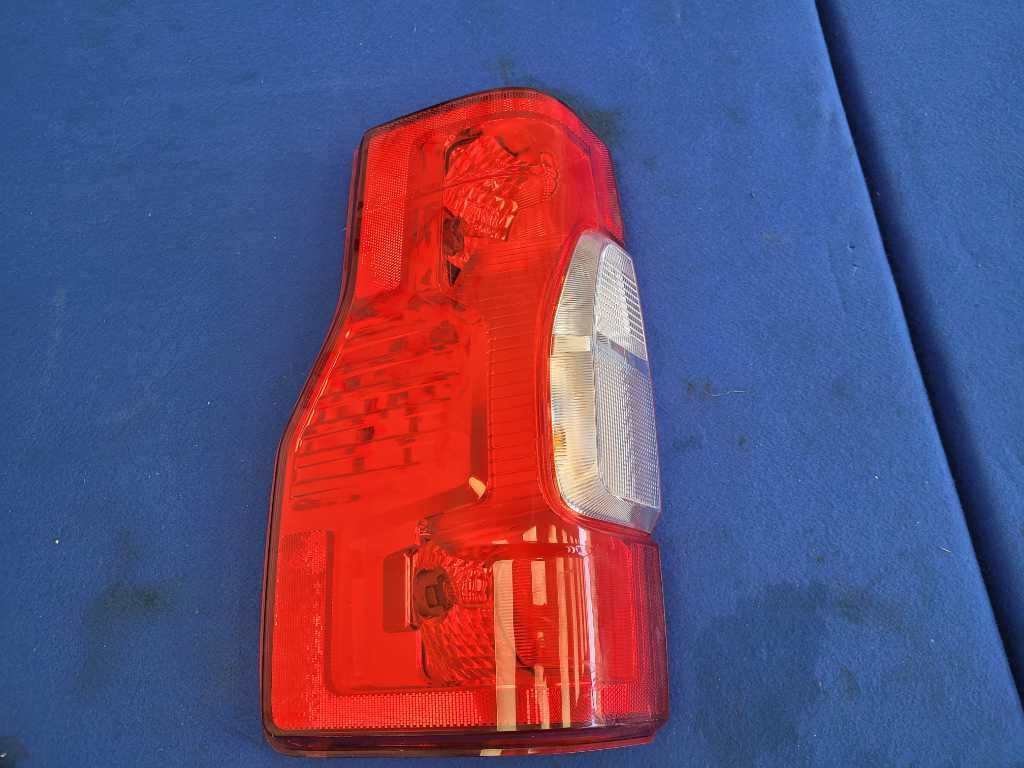2022 Ford F250SD Pickup Truck Passenger Rear Taillight Lamp Light Lens 2581 - The Parts Farm