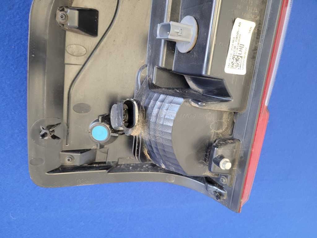 2022 Ford F250SD Pickup Truck Driver Left Rear Taillight Light Lamp Lens 2581 - The Parts Farm