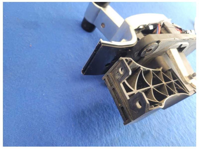 2005-2009 Ford Mustang GT S197 Shifter Automatic Transmission A/T Bezel 2590 - The Parts Farm