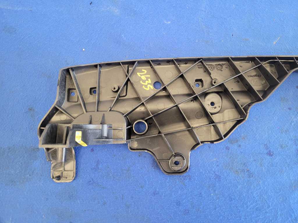 2013-2014 Ford Mustang GT Front Bumper Bracket Support Hold Plastic 2635 - The Parts Farm