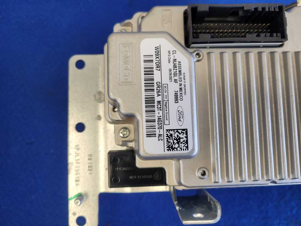 2022 Ford F250SD Pickup Truck Audio Equipment Radio Control Panel 2581 - The Parts Farm