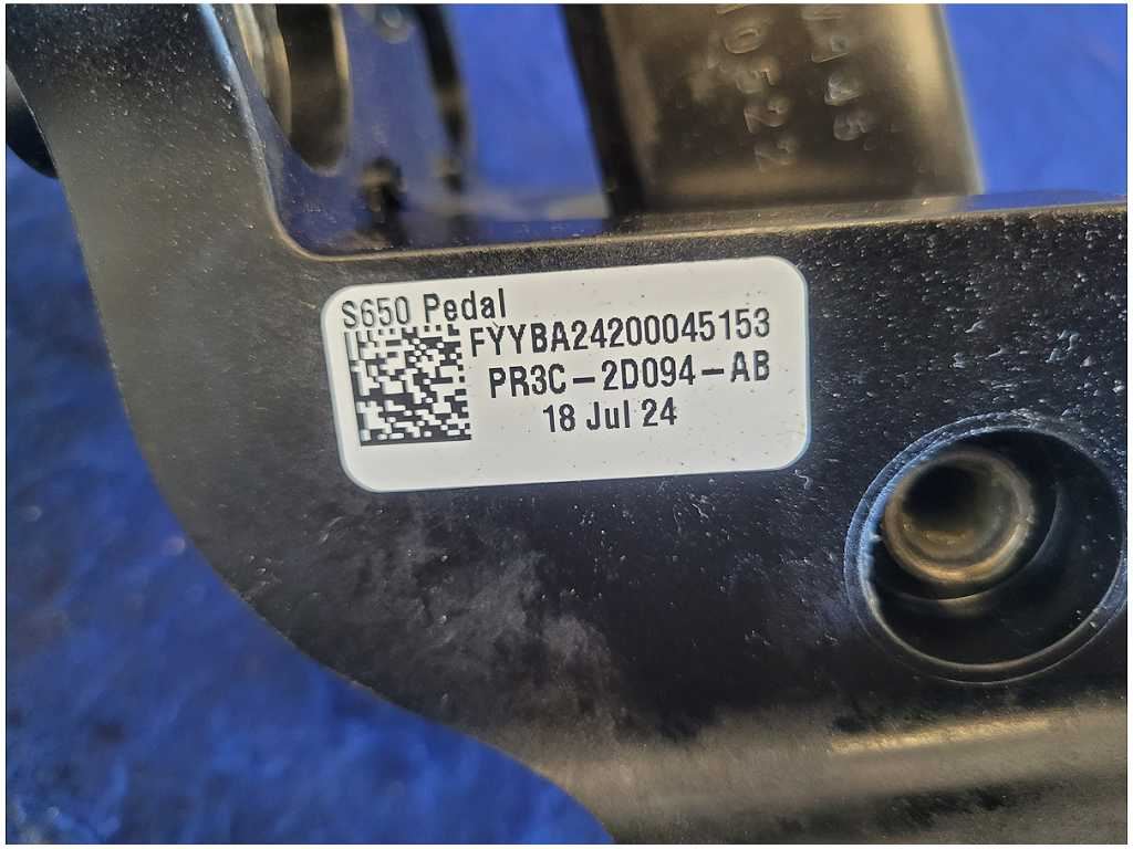 47816618