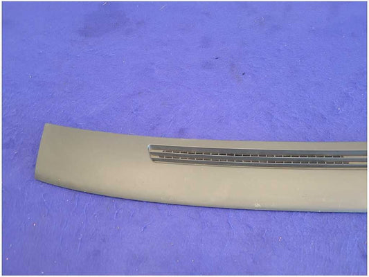2003-2004 Mercury Marauder 4.6L Front Upper Dashboard Vent Trim Bezel 2625