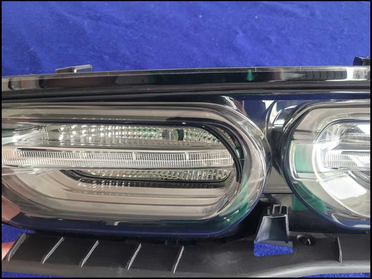 2019-2024 Chevrolet Camaro SS Passenger RH Rear Taillight OEM NTO C43