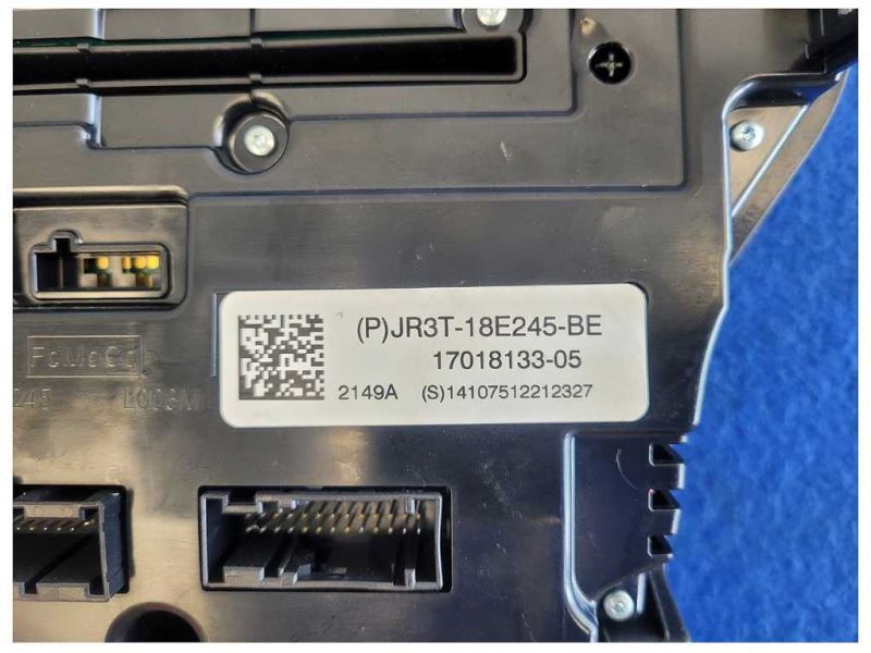 2015-2020 Ford Mustang GT S550 Radio Faceplate 8in Screen Heat Cool Seats - The Parts Farm