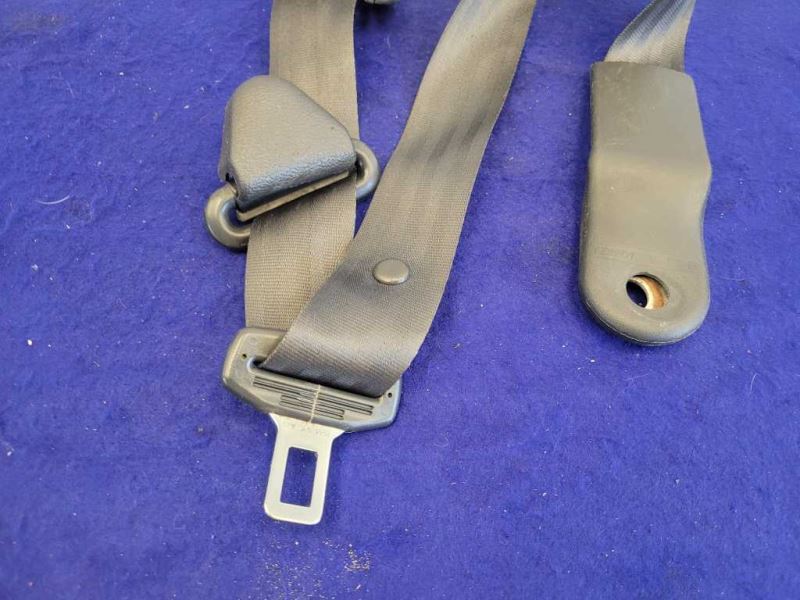 2001-2004 Ford Mustang Cobra SVT DOHC 4.6L Driver Front Seat Belt Coupe 2276 - The Parts Farm