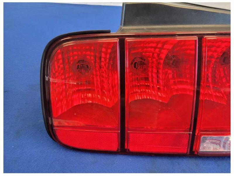 2005-2009 Ford Mustang GT 4.6L Driver Left Rear Taillight Lamp Light Brake 2621 - The Parts Farm