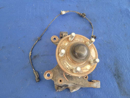 2015-2017 Ford Mustang GT S550 Passenger Front Spindle Knuckle Hub 2616 - The Parts Farm
