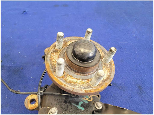 2015-2017 Ford Mustang GT S550 Passenger Front Spindle Knuckle Hub 2840