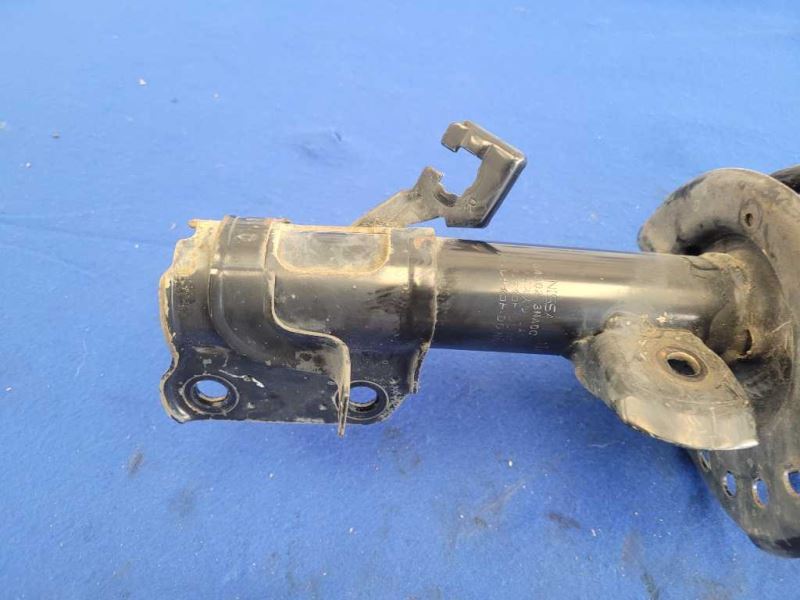 2011-2012 Nissan Leaf Passenger Front Strut Spring Suspension 1856 - The Parts Farm