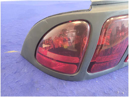 1996-1998 Ford Mustang GT 4.6L Driver Left Rear Taillight Brake Light Lamp 2746