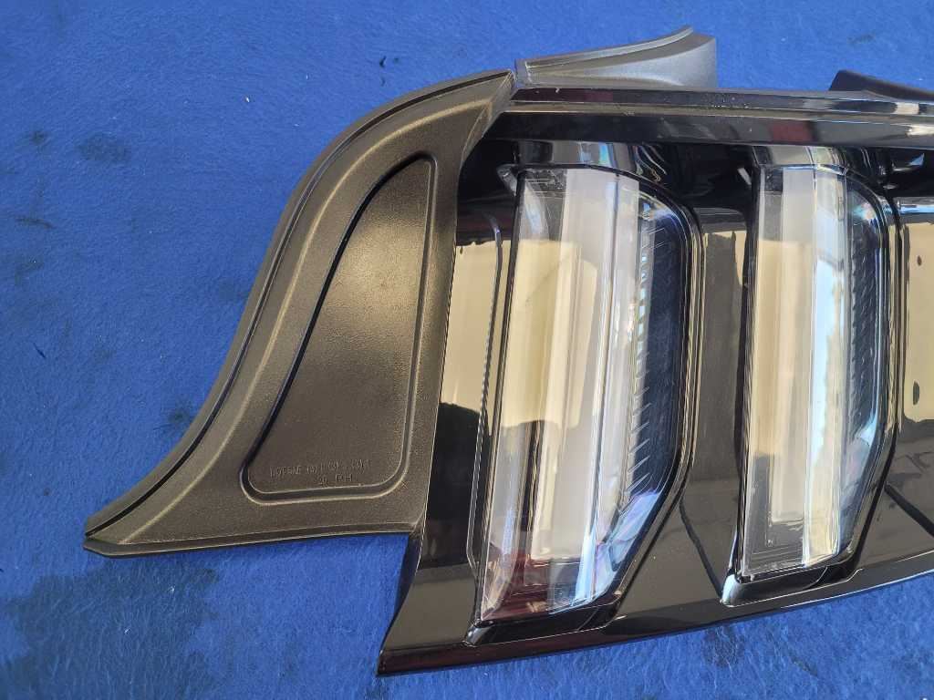2015-2017 Ford Mustang GT S550 Passenger Aftermarket Taillight Clear Light 2643 - The Parts Farm