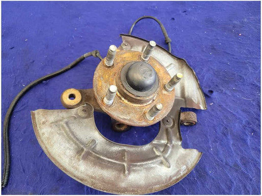 1996-1998 Ford Mustang GT 4.6L Passenger Front Spindle Knuckle Hub 2746
