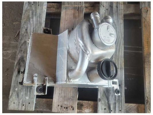 2014 Audi R8 V10 Coupe Engine Oil Dry Sump Reservoir Rear Tank 2136 - The Parts Farm