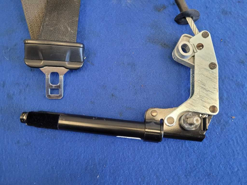 2015-2017 Ford Mustang EcoBoost Passenger Coupe Seat Belt Front Retractor 2652 - The Parts Farm