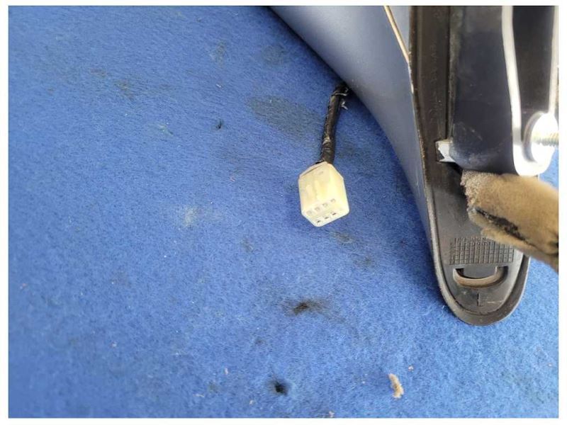 2010-2015 Chevy Camaro SS Driver Rear View Mirror Heat DD1 Paint Silver 2608 - The Parts Farm