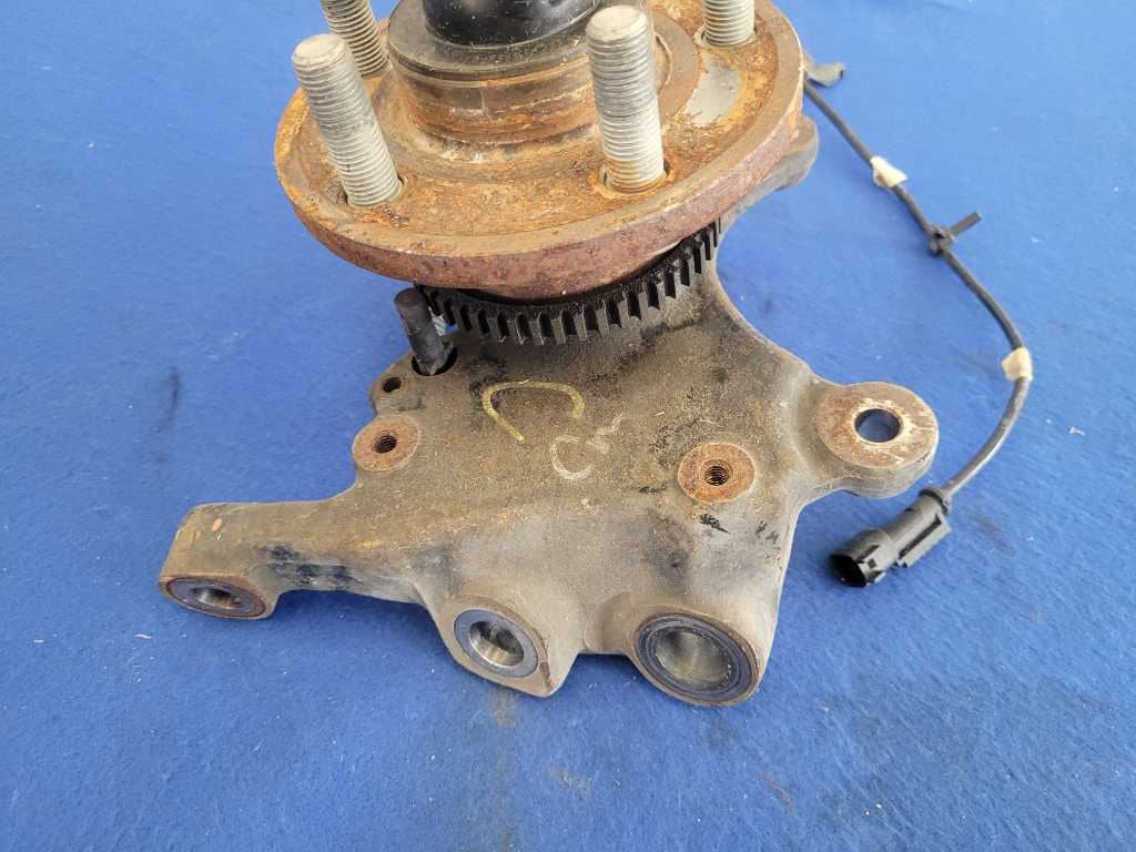 2015-2017 Ford Mustang GT S550 Driver LH Front Spindle Knuckle Hub 2616 - The Parts Farm