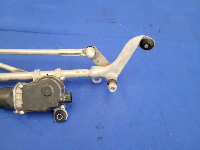2011-2012 Nissan Leaf Front Windshield Wiper Motor Linkage 1856 - The Parts Farm