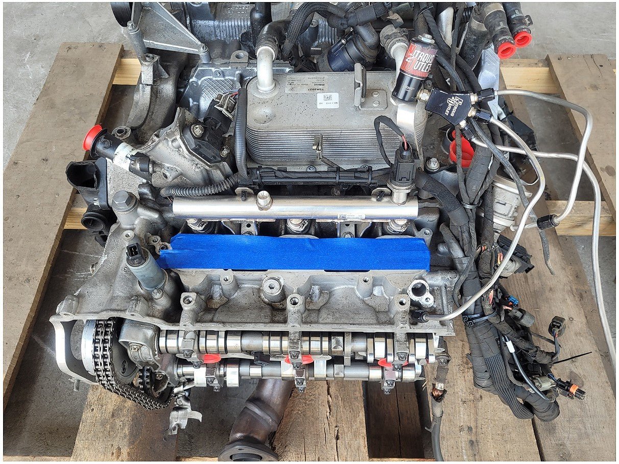 **Damaged 2017 Porsche 911 991 Engine Block Cylinder Heads **Damaged - The Parts Farm