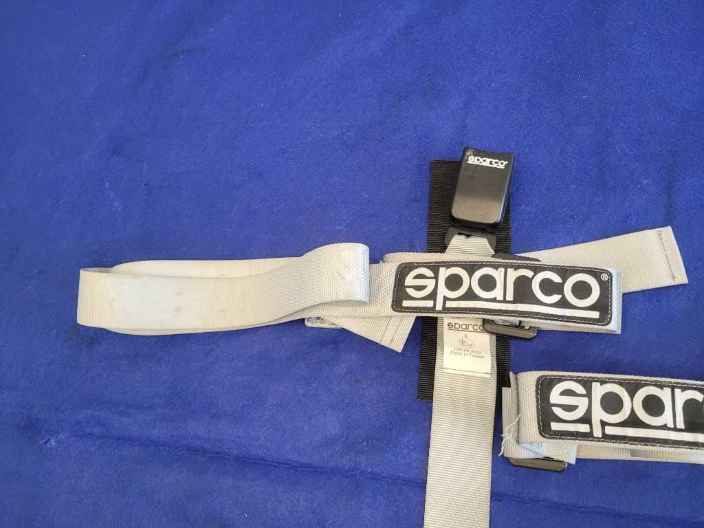 Out of Date Sparco Seat Belts Front Buckle Bolt In 4 Point Gray 2881 - The Parts Farm