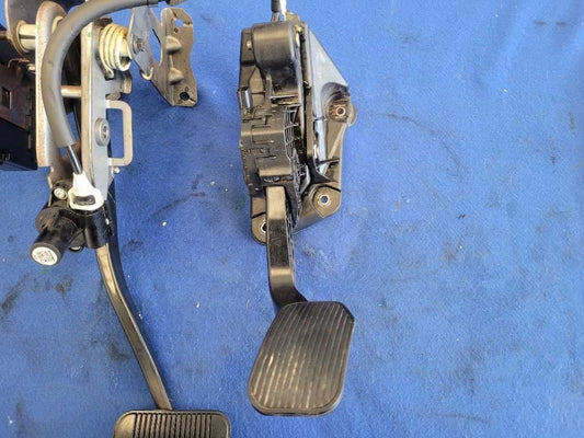 2022 Ford F150 F-150 Lighting Truck Brake Pedal Throttle Gas Accelerator 2523